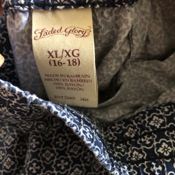 Faded Glory Blue and White Floral Skirt - Picture 2 of 3